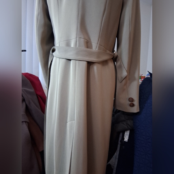 Utex Green Long Coat - Picture 3 of 10